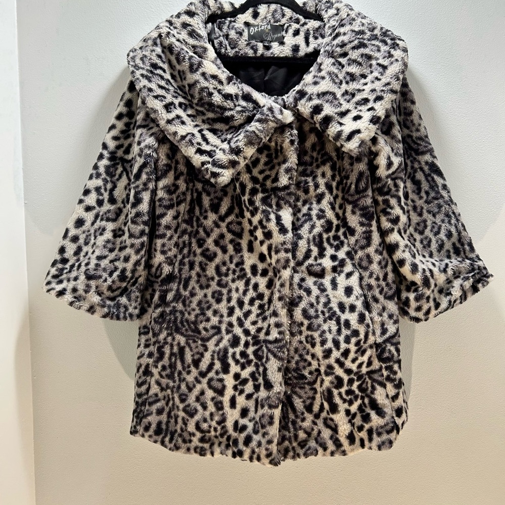 Leopard Print Faux Fur Coat EUC